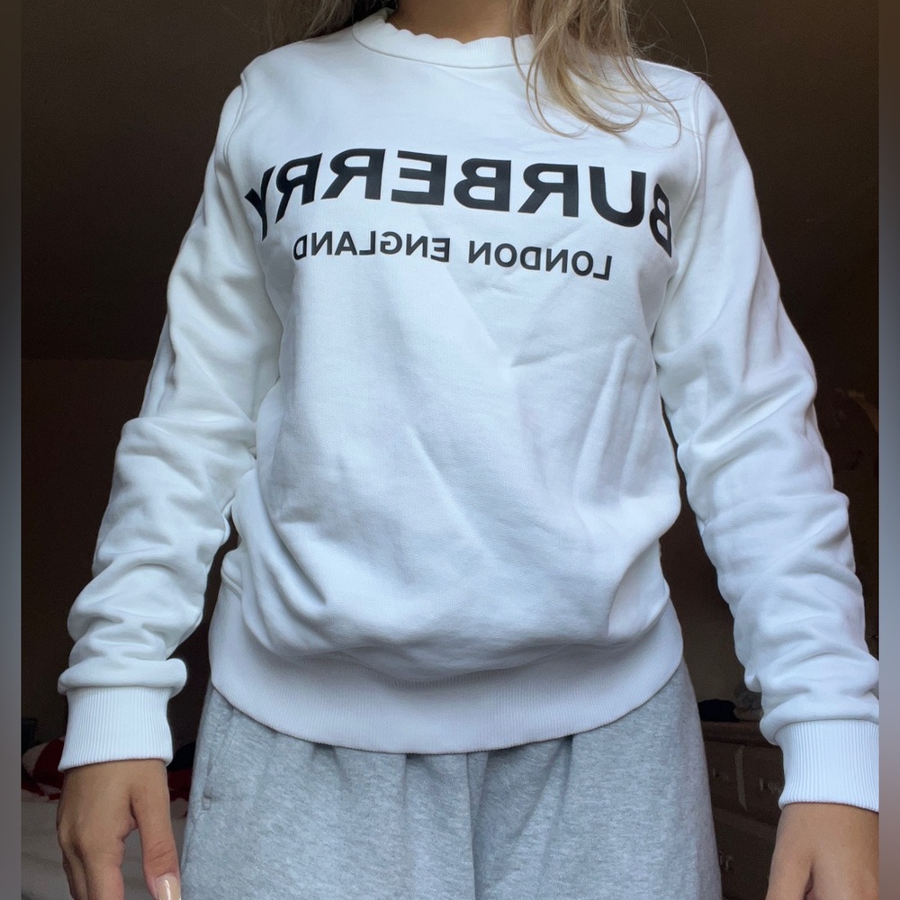 NWOT Burberry Crewneck - Picture 8 of 10